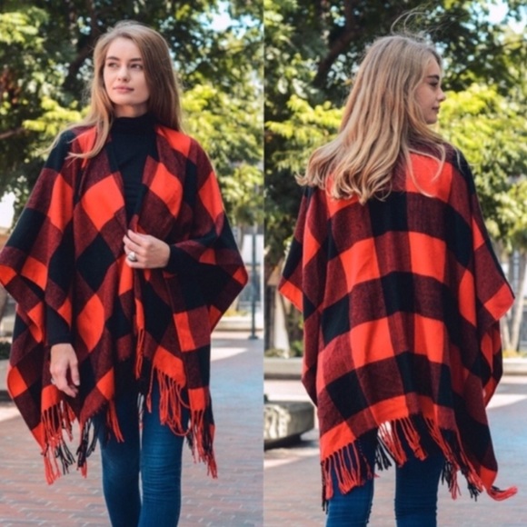 Plaid Tassel Poncho - Picture 4 of 6